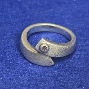 Silver Minimalist Ring with Amethyst Gemstone